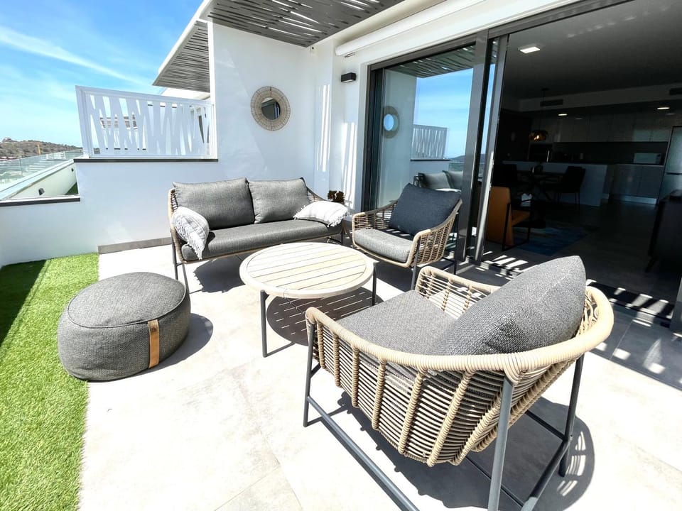 Patio, Balcony/Terrace, Seating area