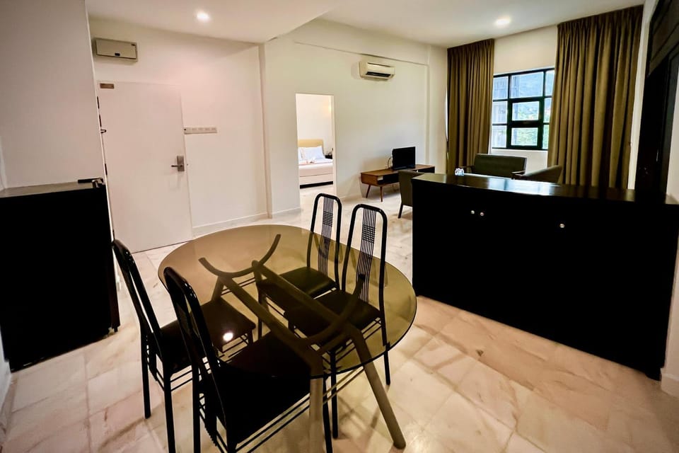 Stallions Suite Hotel in George Town
