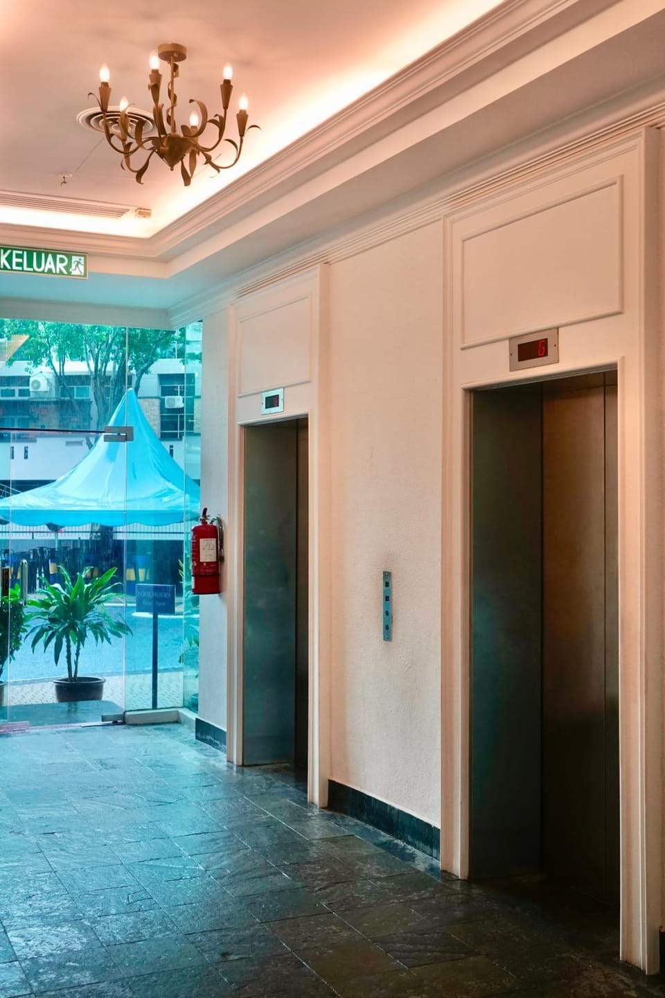 Stallions Suite Hotel in George Town