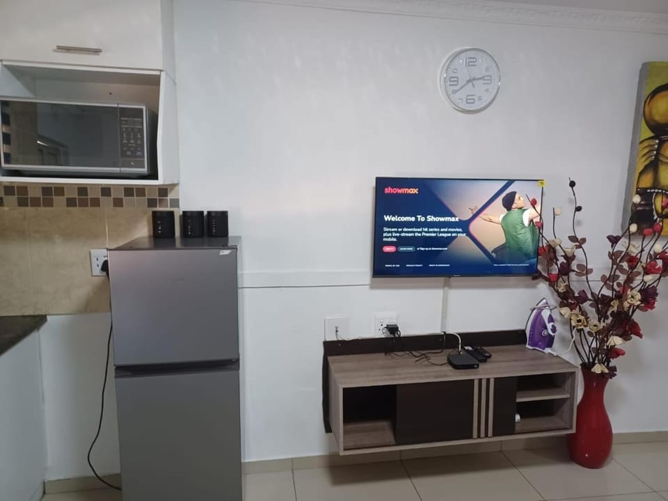 TV and multimedia, Kitchen or kitchenette, minibar, oven
