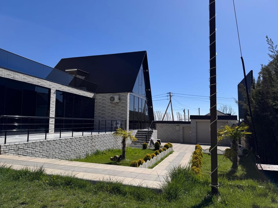 Qafqaz Mountain Terrace House in Azerbaijan
