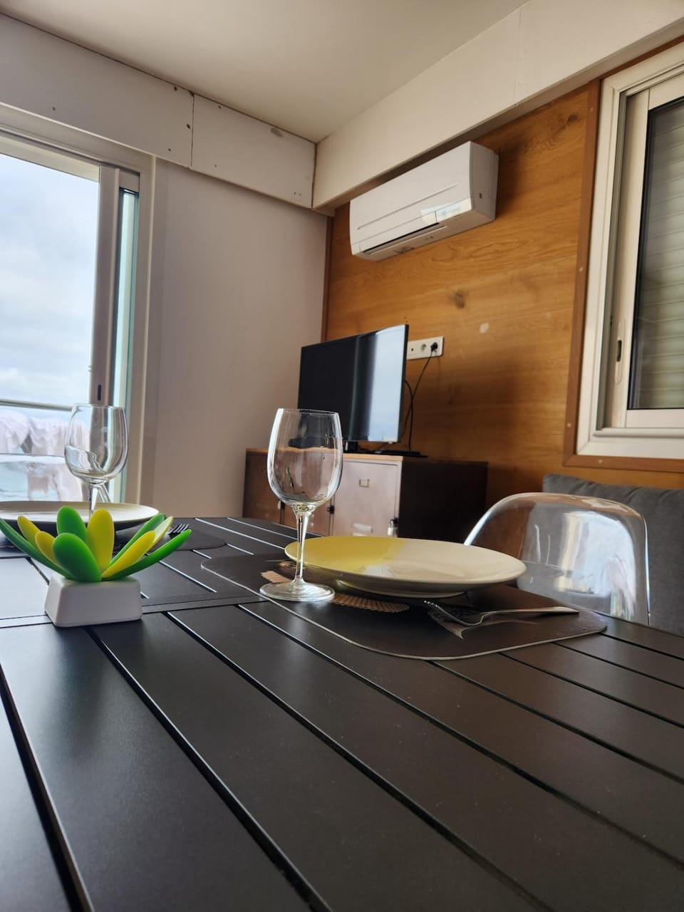 Communal lounge/ TV room, Dining area