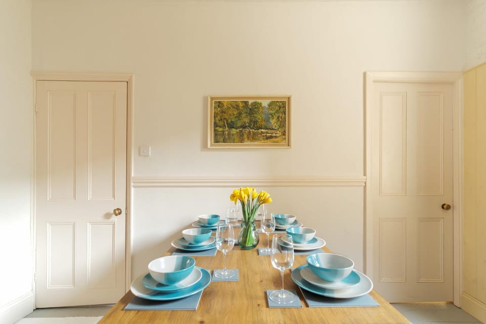 Food and drinks, Decorative detail, Dining area