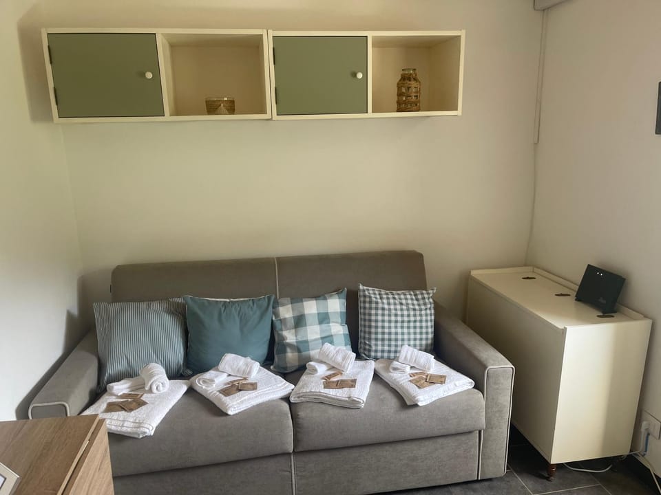TV and multimedia, Living room, towels