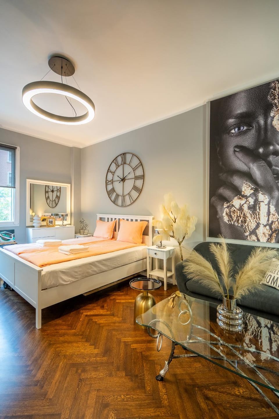 Bed, Photo of the whole room, Bedroom