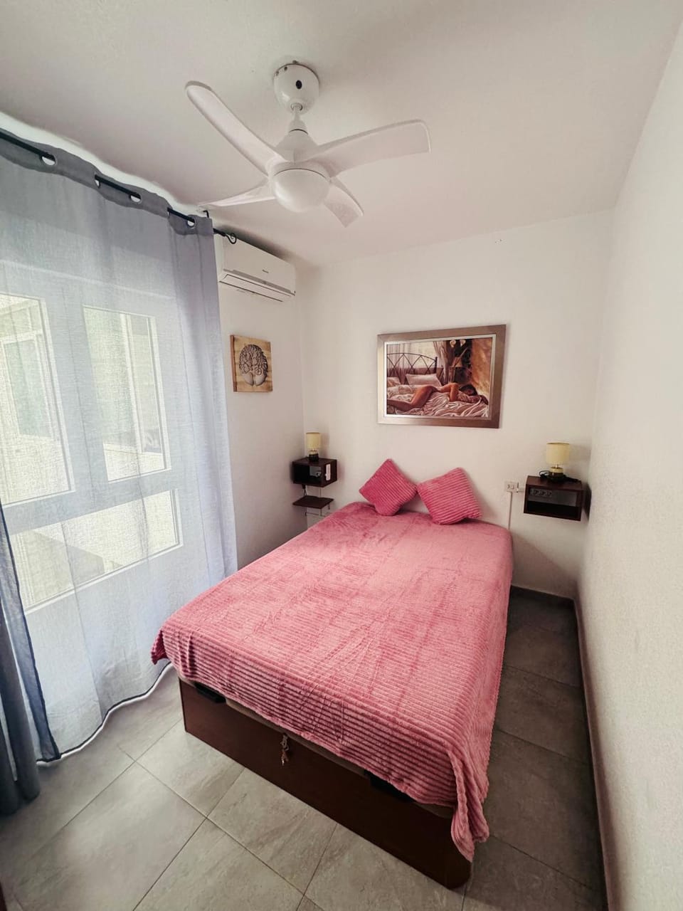 Spacious apartment 100m from the beach and promenade Apartment in Torrevieja