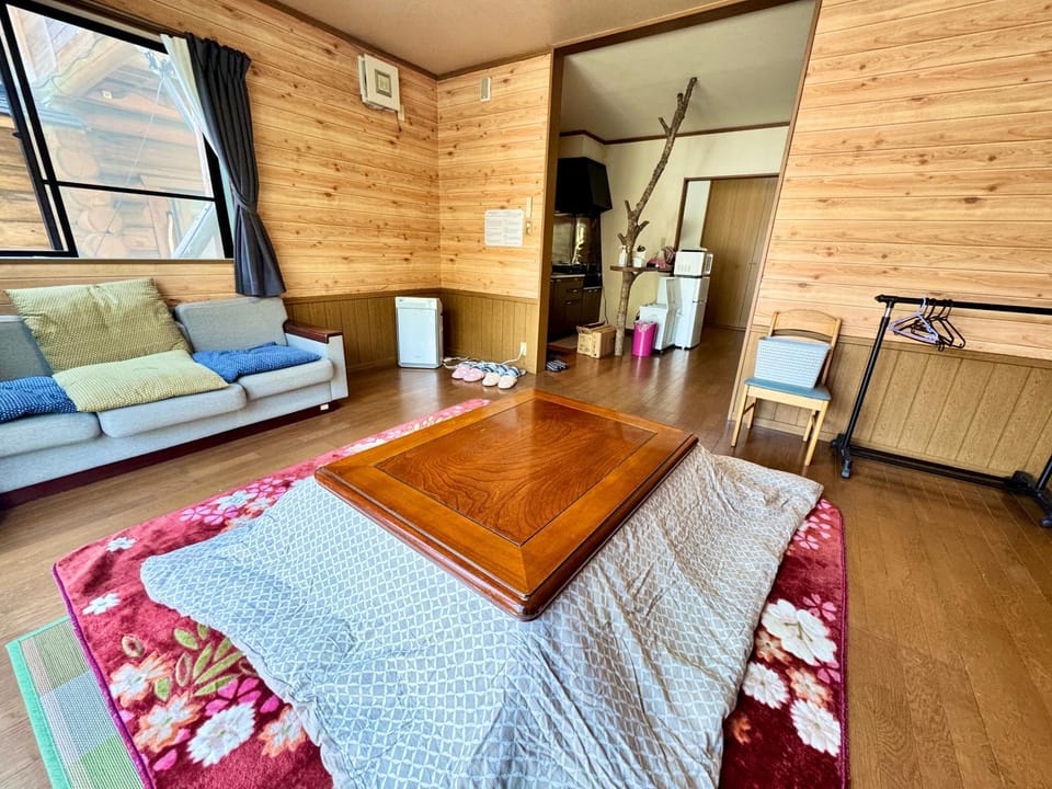 Living room, Photo of the whole room, internet