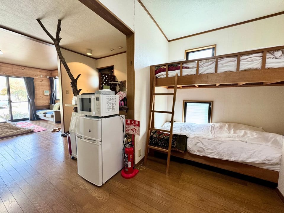 Kitchen or kitchenette, Photo of the whole room, Bedroom, bunk bed