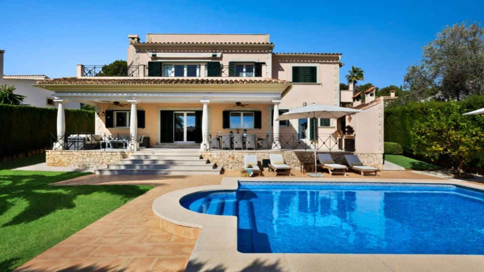 Modern Oasis in Scenic Mallorca Villa in Cas Català