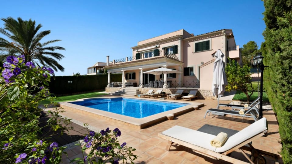Modern Oasis in Scenic Mallorca Villa in Cas Català