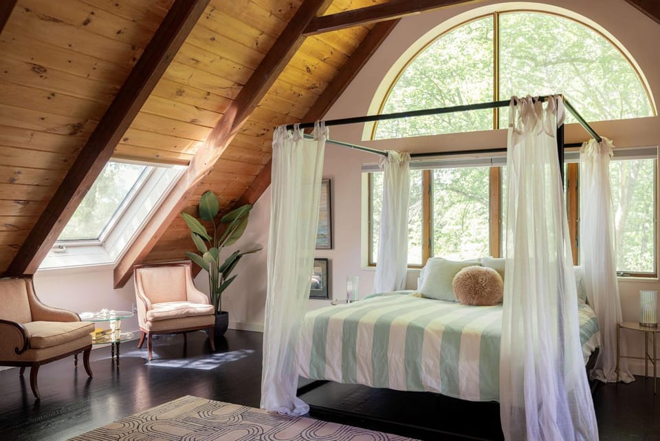 Catskill Estate epic views hot tub House in Kingston