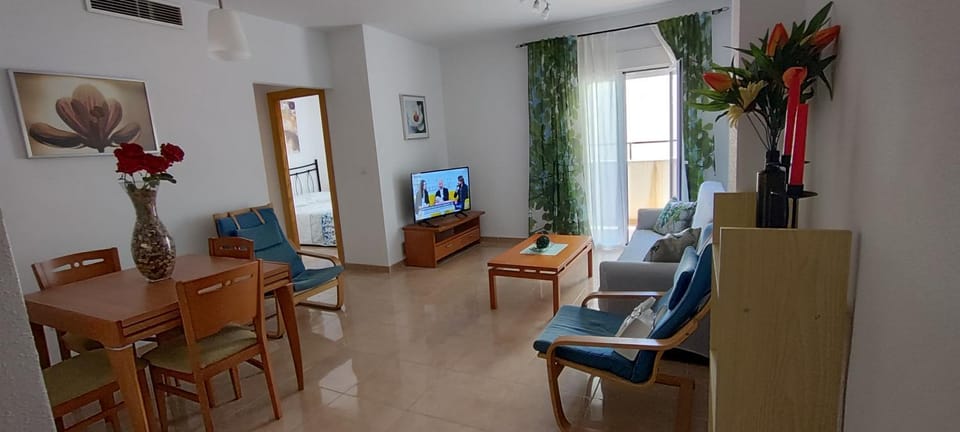 TV and multimedia, Living room, Dining area, air conditioner