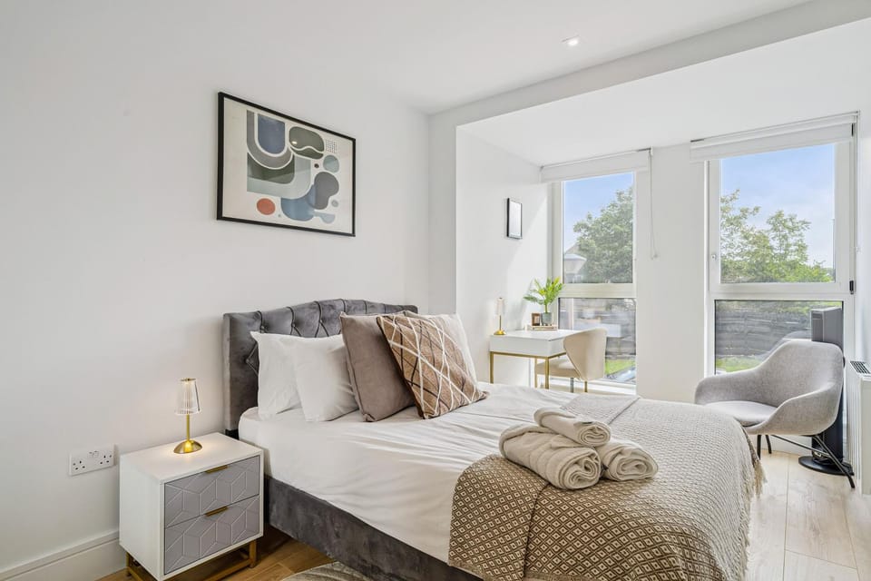 Luxury Apartment - West Wimbledon with Cinema & Game Room, Gym, Parking Apartment in Kingston upon Thames