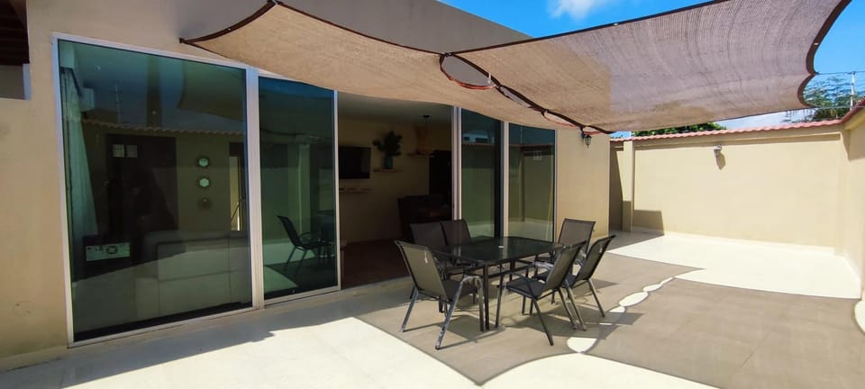 Patio, Dining area