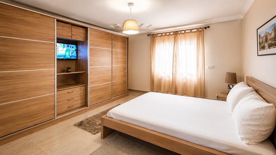 Bed, TV and multimedia, Photo of the whole room, Bedroom, wardrobe