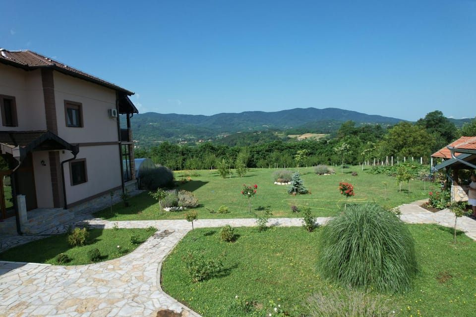 Property building, Day, Natural landscape, Garden, Garden view, Mountain view