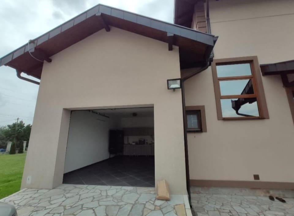 Property building, Parking