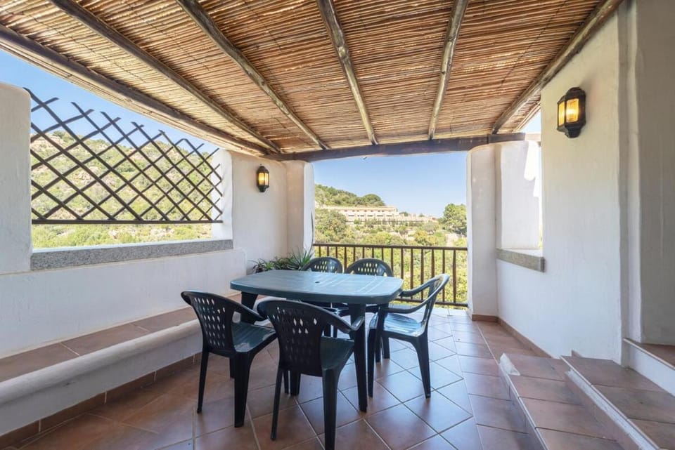 Patio, View (from property/room), Balcony/Terrace, Living room, Dining area