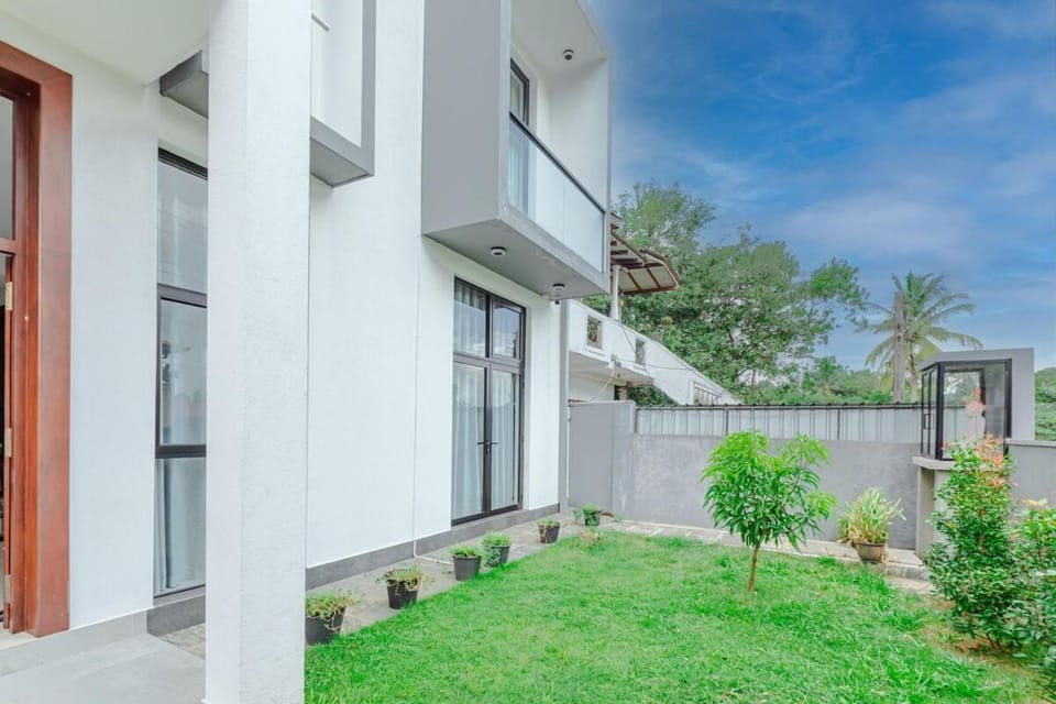 Spacious Home with Rooftop Pool Villa in Western Province