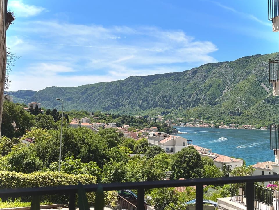 Balcony/Terrace, Mountain view, Sea view