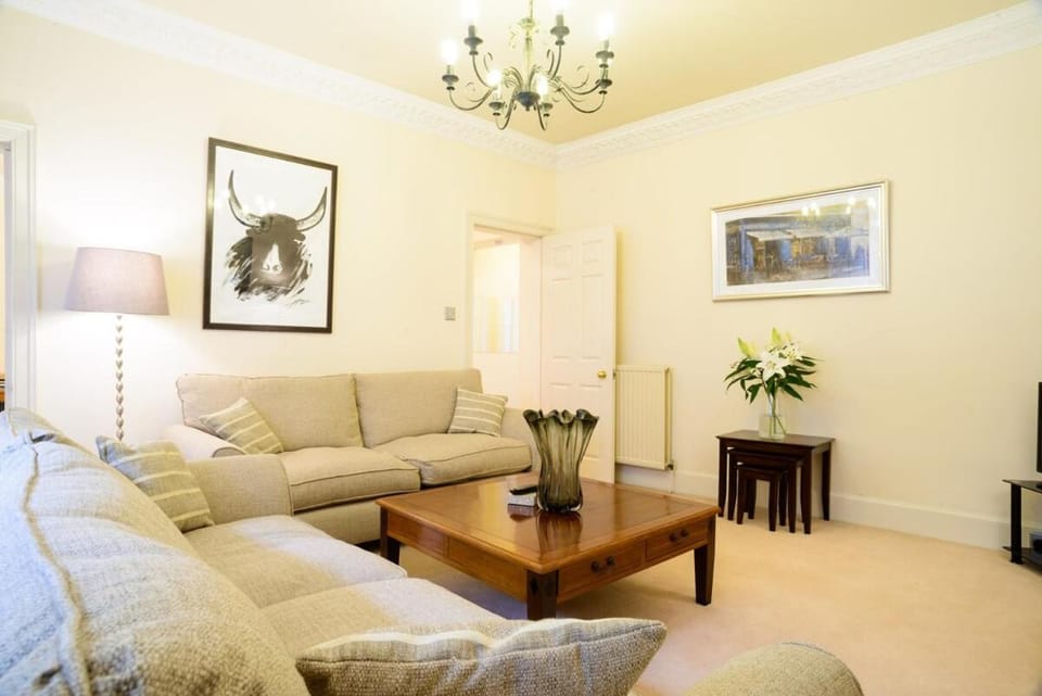 Beautiful Georgian 2 bedroom flat Apartment in Edinburgh