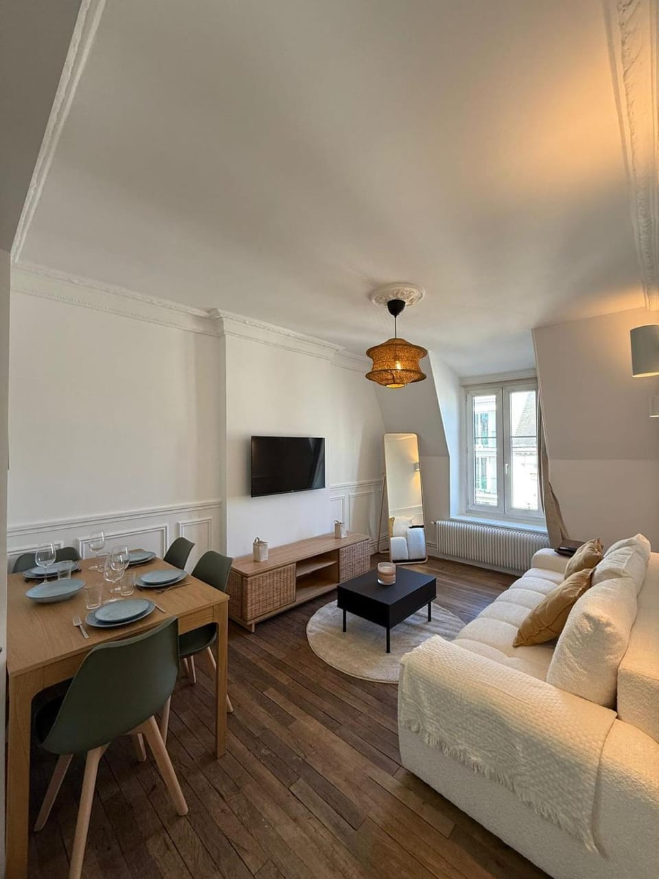 Communal lounge/ TV room