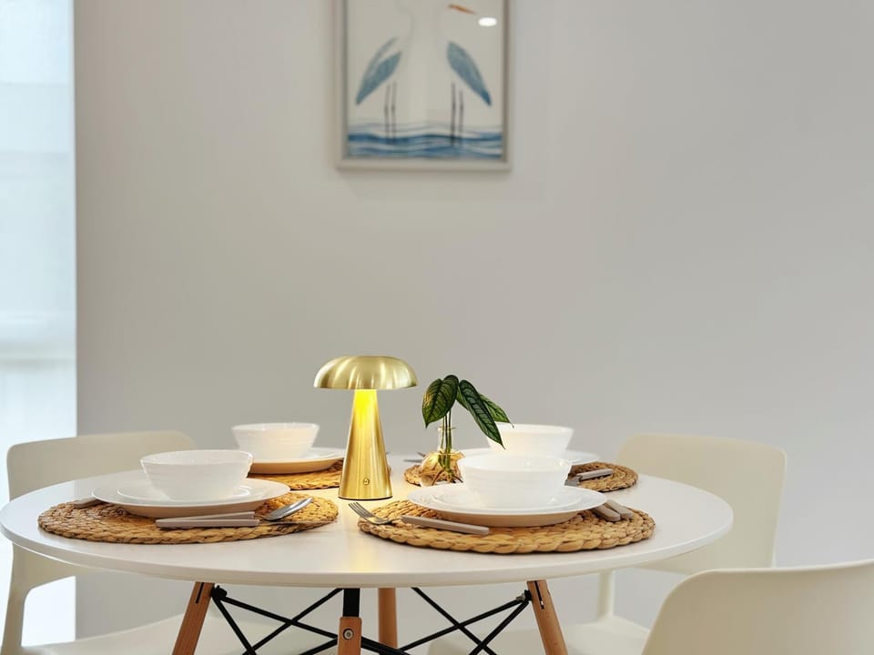 Dining area, heating, air conditioner