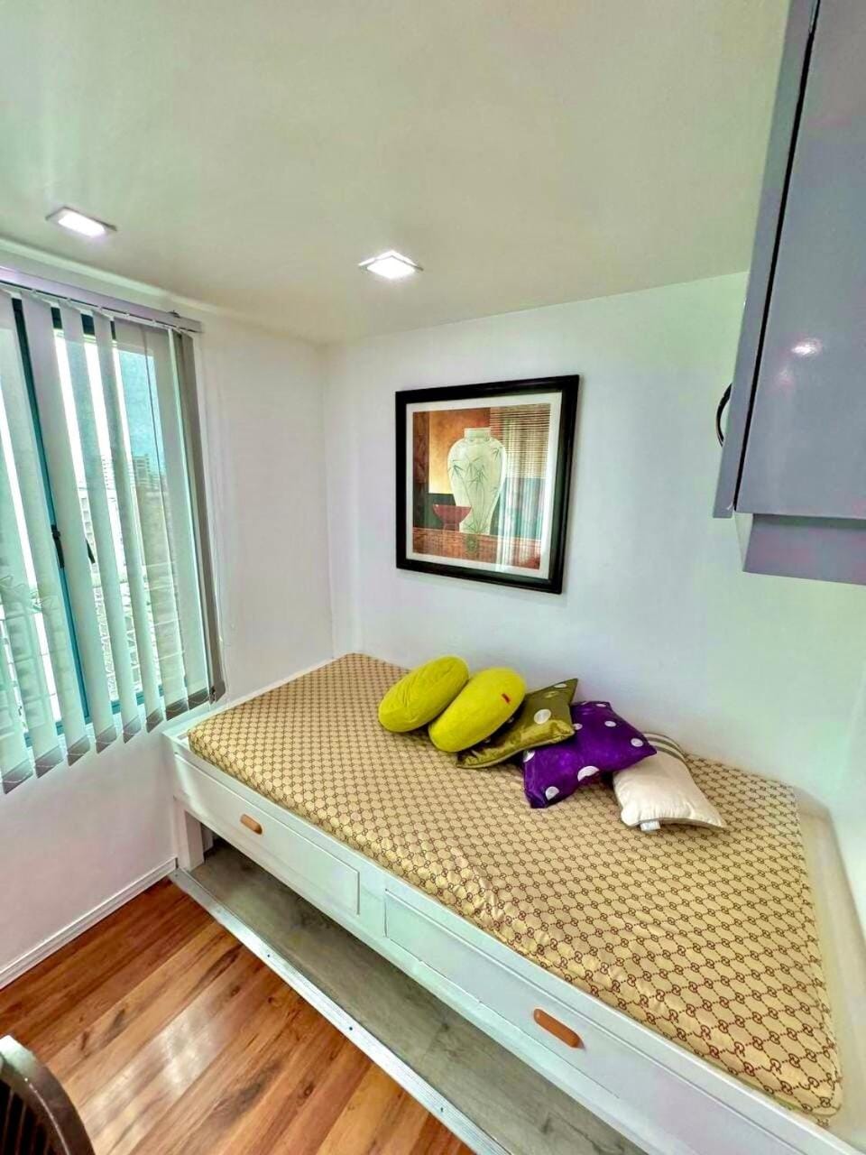 Entire Condo loft in Mandaluyong Apartment in Mandaluyong