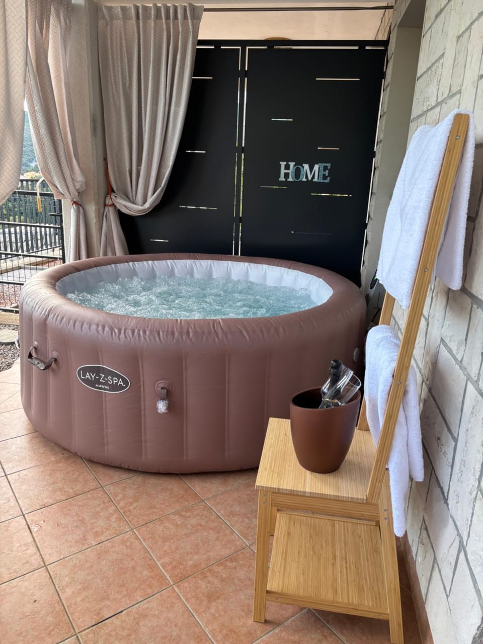Coccolina, studio apartment with private hot tub, breathtaking views and free parking, bookable all year round, Also take a look at our flat Amor Apartment in Istria County
