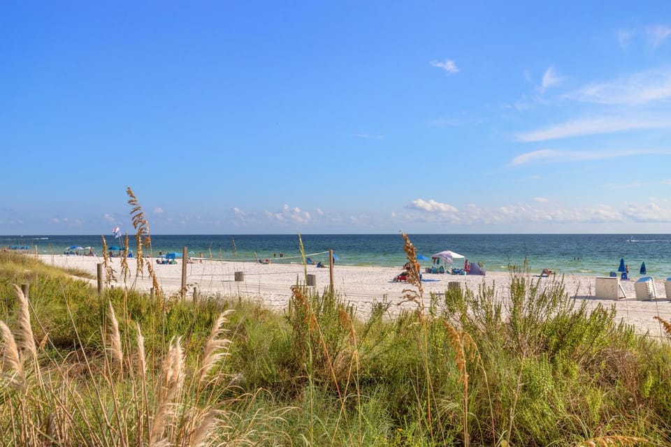 One More Round! 3BR 3BA Sleeps 10! 11 Pools! Golf Courses! Tennis Courts! House in Panama City Beach