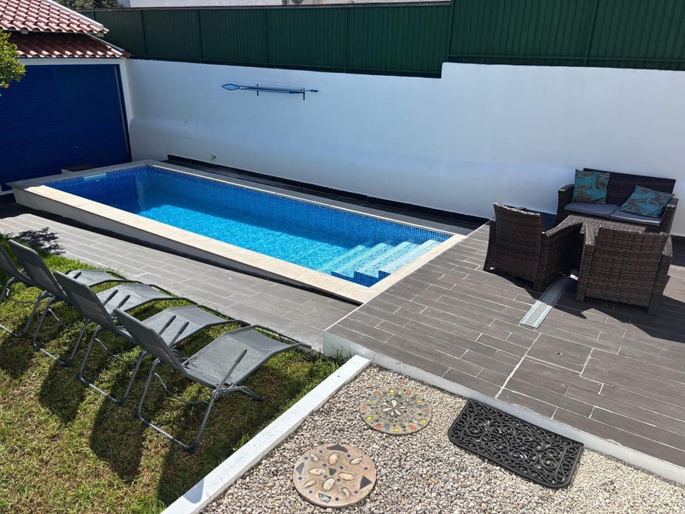 Day, Pool view, Swimming pool, sunbed
