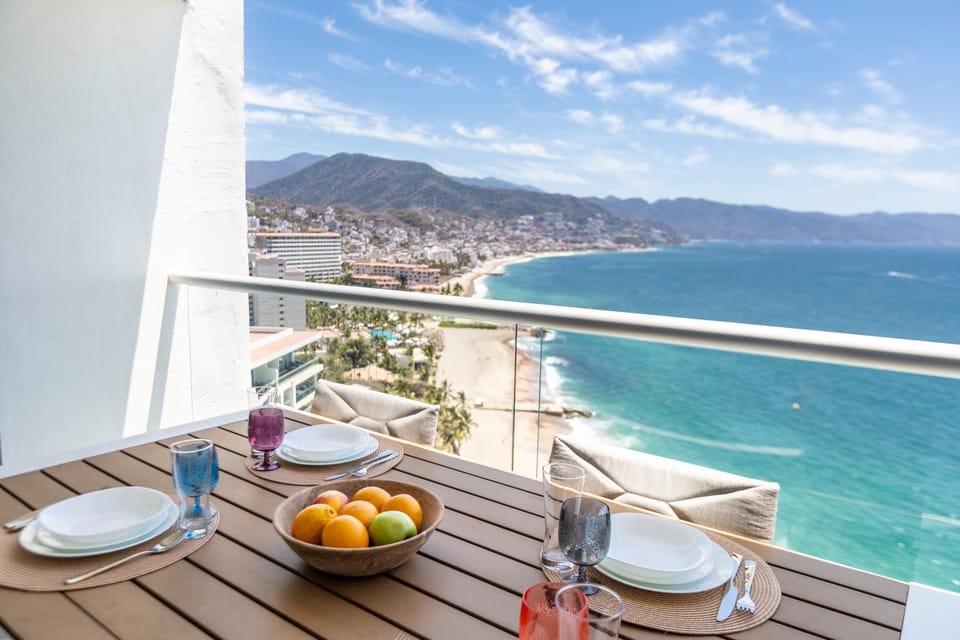 Patio, Nearby landmark, Day, Natural landscape, View (from property/room), Balcony/Terrace, Dining area, Beach, Mountain view, Sea view
