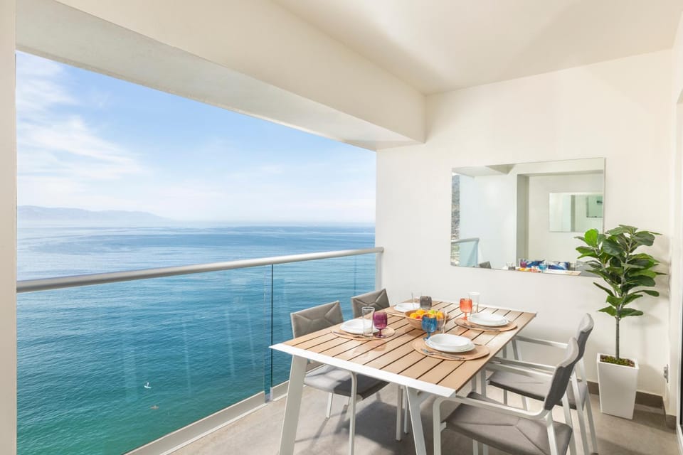 Patio, Day, Natural landscape, View (from property/room), Balcony/Terrace, Seating area, Dining area, Sea view