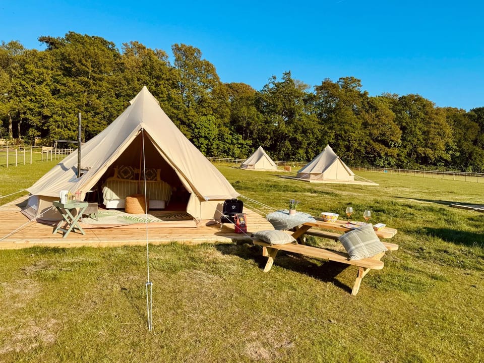Quex Glamping Luxury tent in England