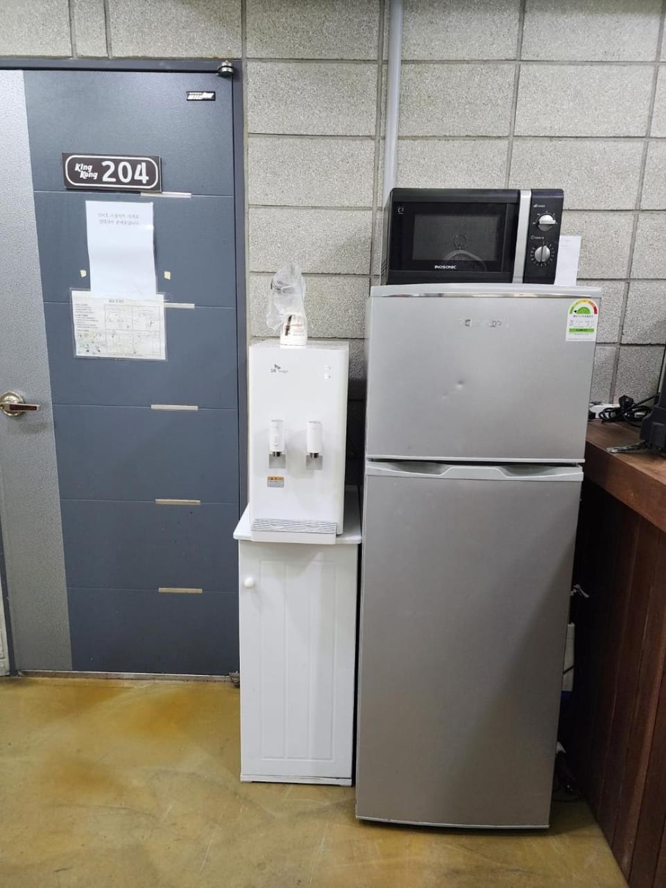 Property building, Kitchen or kitchenette, oven, washing machine
