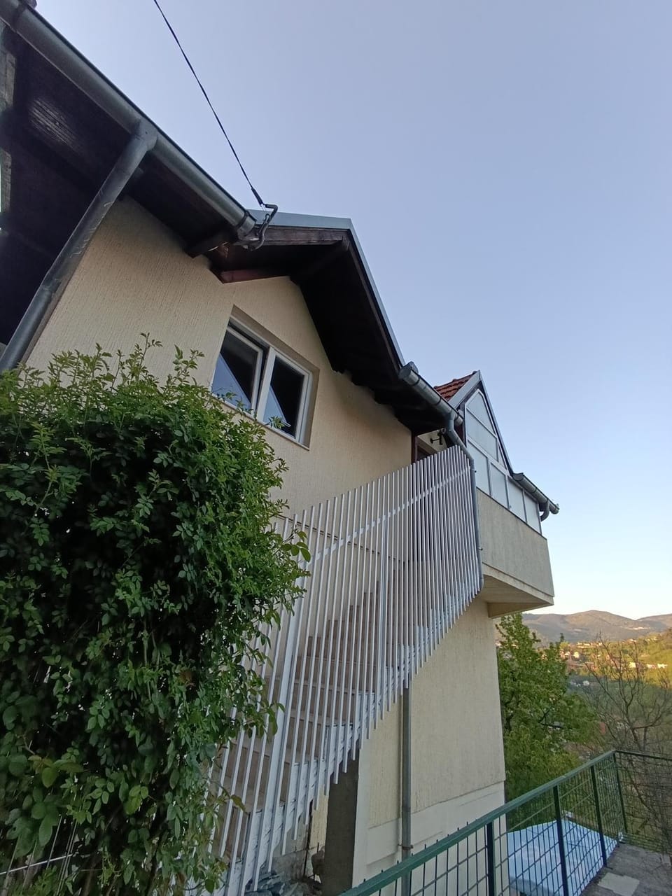 Property building, Natural landscape, Balcony/Terrace