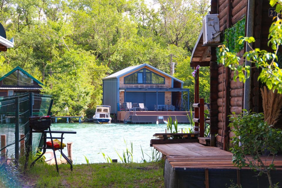 BBQ facilities, Garden