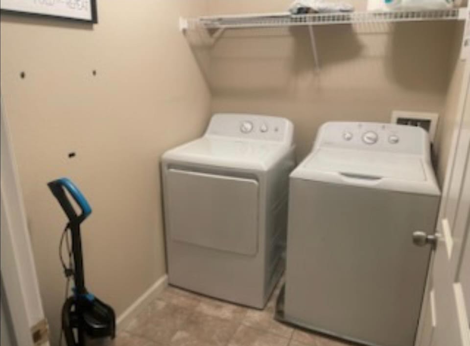 Spacious 4 bedroom house! House in Stockton