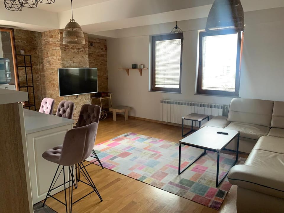 Communal lounge/ TV room, TV and multimedia, Living room, Seating area