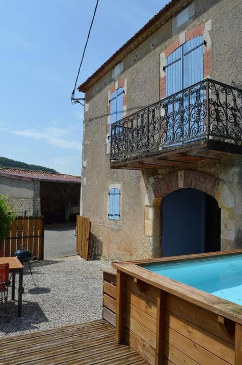 Patio, Garden, Swimming pool