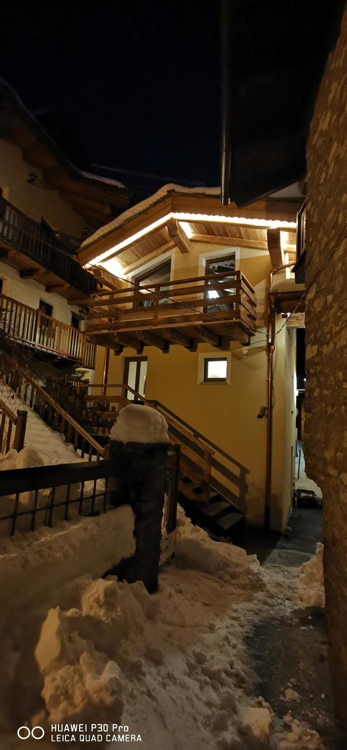 Property building, Night