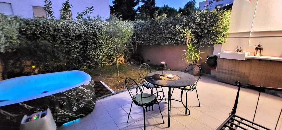 Hot Tub, Balcony/Terrace