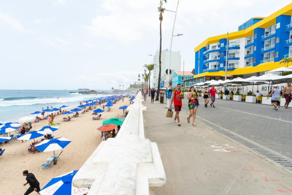 Facade/entrance, Neighbourhood, Beach