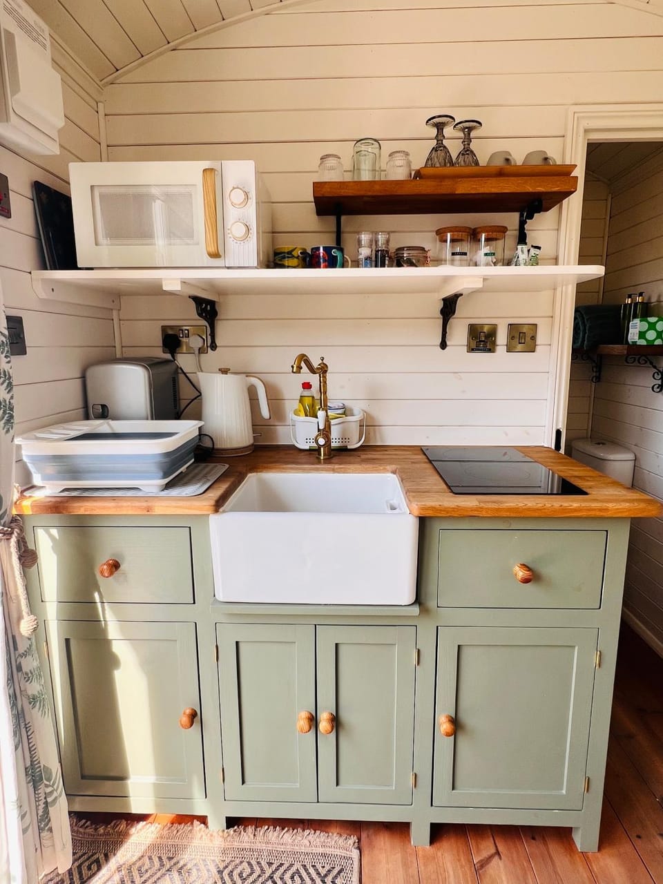 Kitchen or kitchenette, stove
