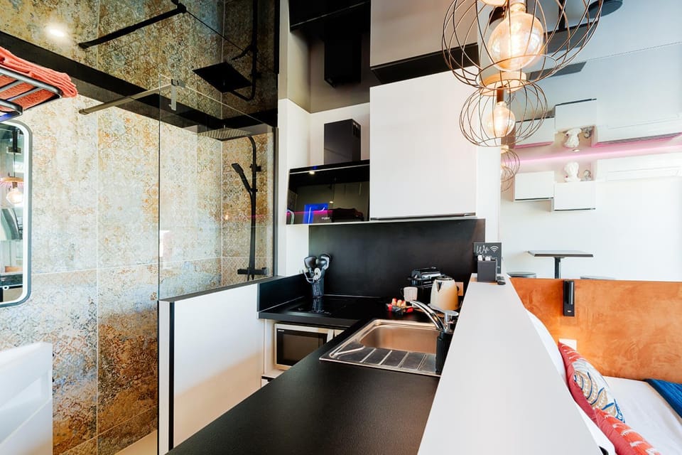 Kitchen or kitchenette