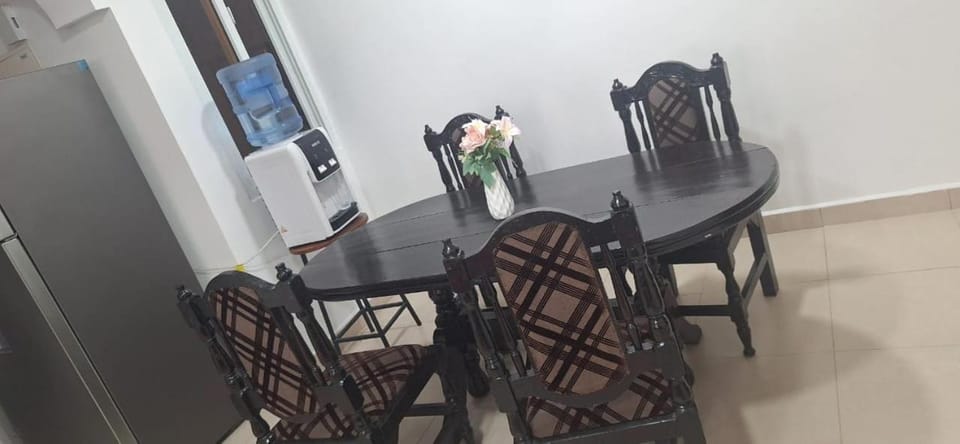 JOHSKOKI Hire B&Bs Bed and Breakfast in Mombasa County
