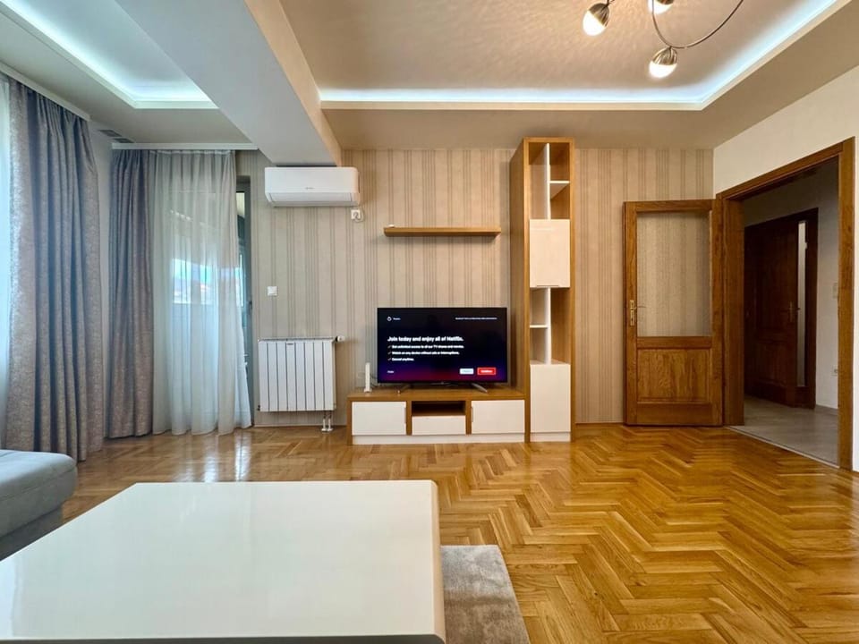 TV and multimedia, Seating area