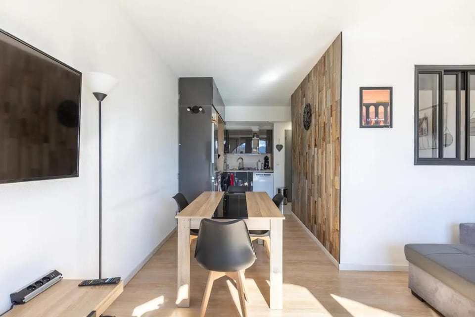 T3 Les Angles Plein Centre Station Apartment in Occitanie
