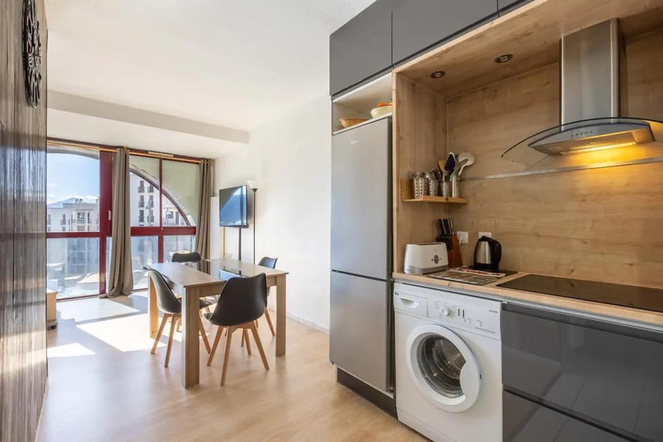T3 Les Angles Plein Centre Station Apartment in Occitanie