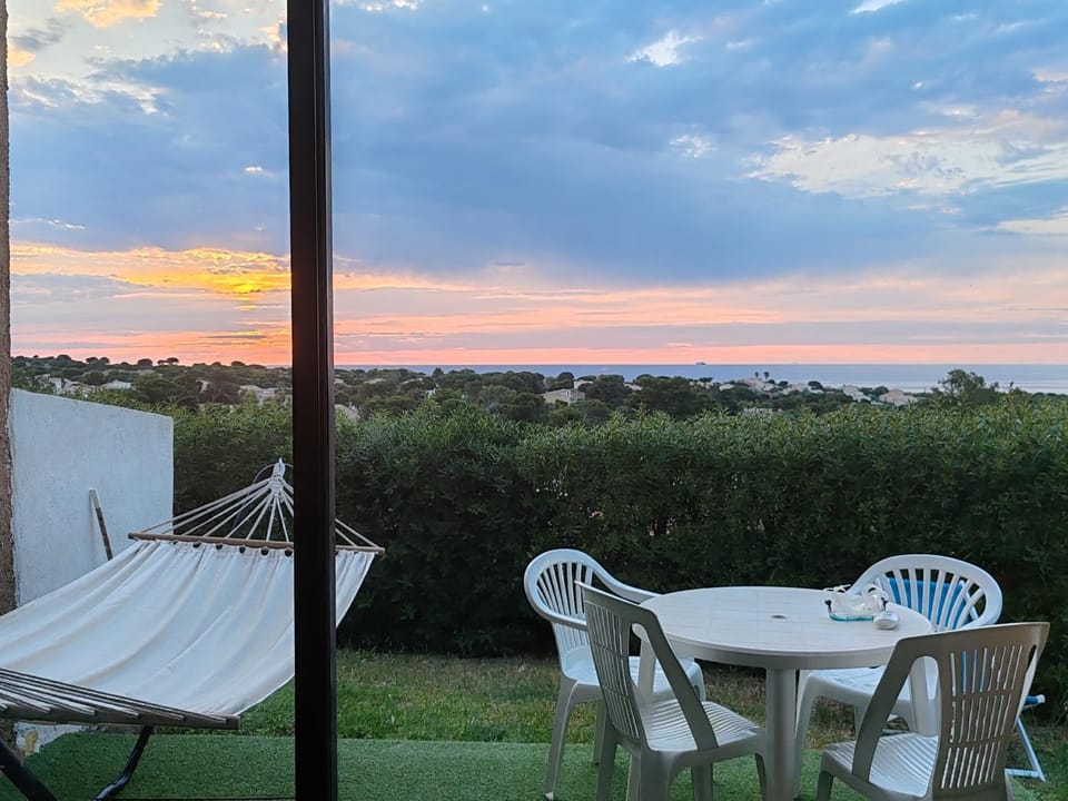 Dining area, Sea view, Sunset